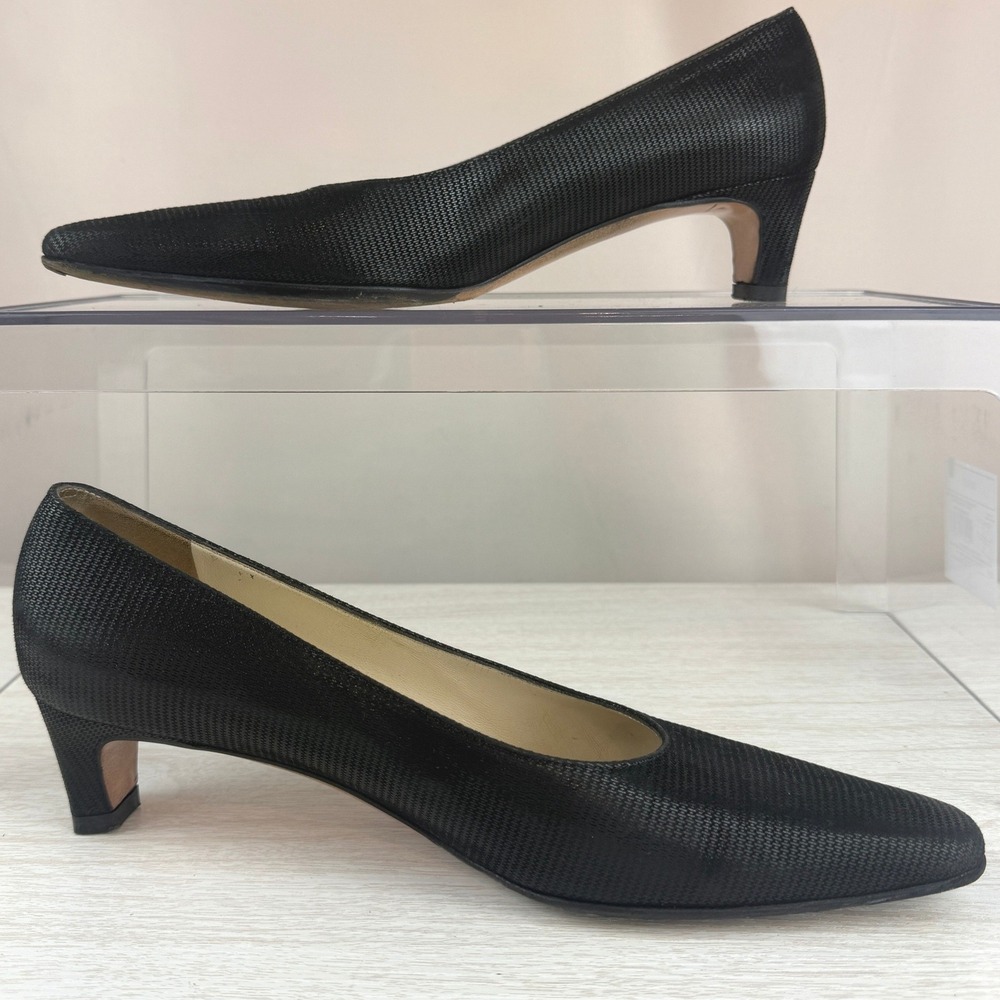 Vintage 90s SALVATORE FERRAGAMO|8.5|Textured Kitten Heel Pump Classic Academia